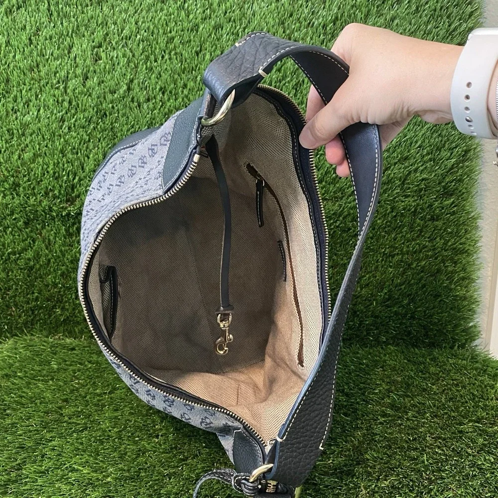 Dooney & Bourke Signature Hobo Purse Navy Logo Shoulder‎ Bag Handbag*